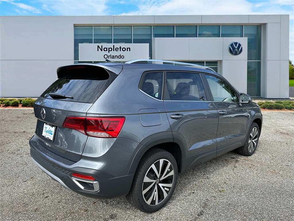 2024 Volkswagen Taos 1.5T SE 7