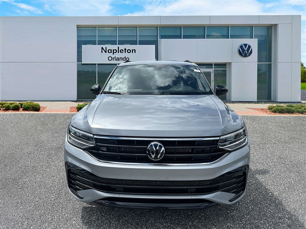 2024 Volkswagen Tiguan 2.0T SE R-Line Black 3