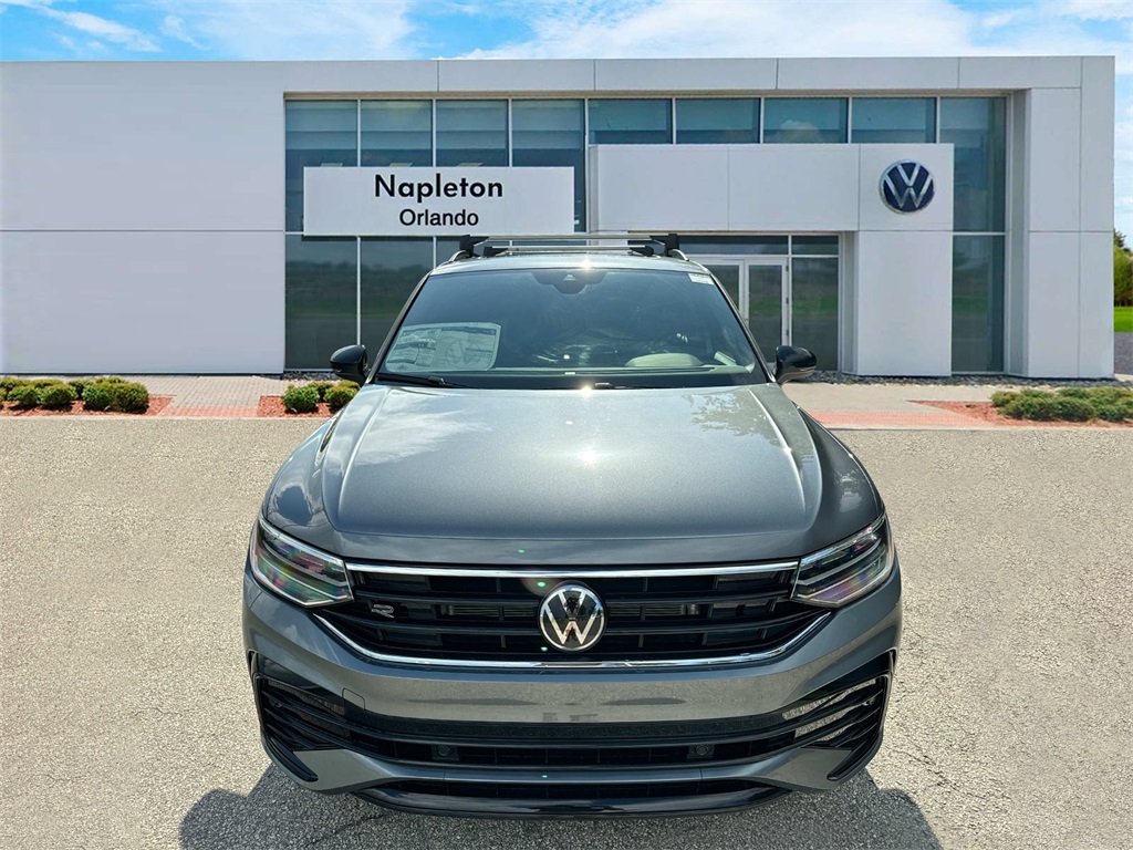 2024 Volkswagen Tiguan 2.0T SE R-Line Black 3