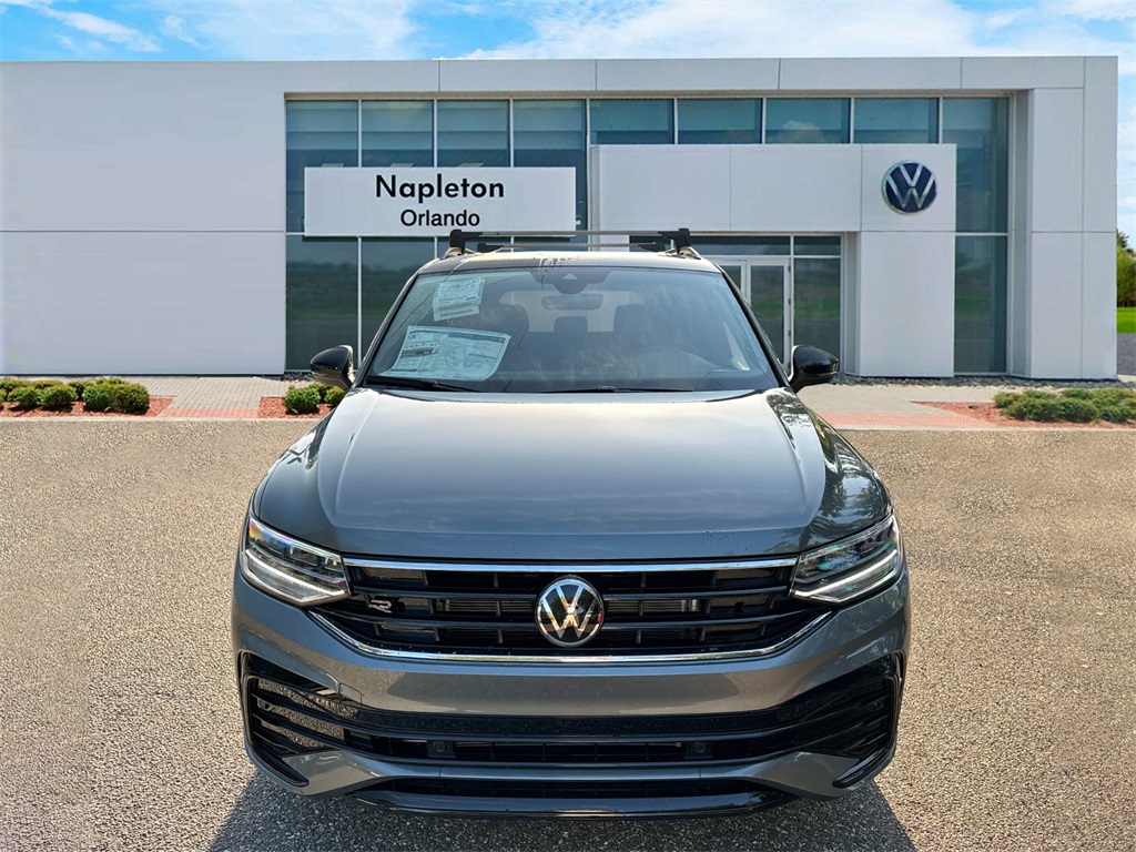 2024 Volkswagen Tiguan 2.0T SE R-Line Black 3