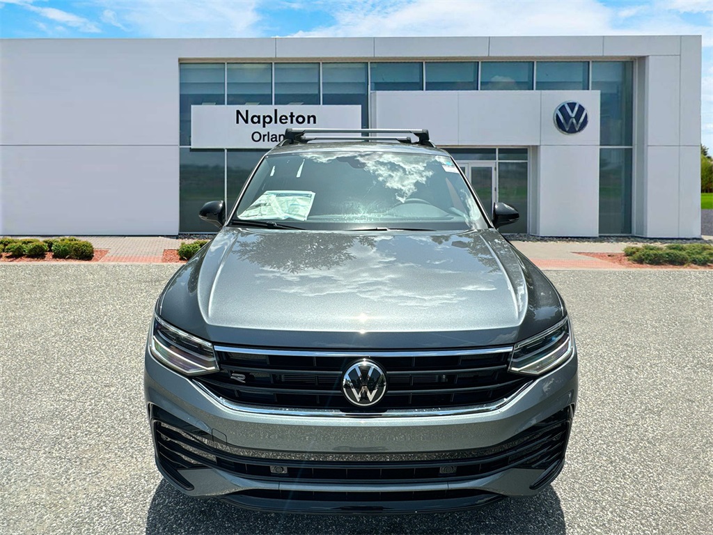 2024 Volkswagen Tiguan 2.0T SE R-Line Black 3