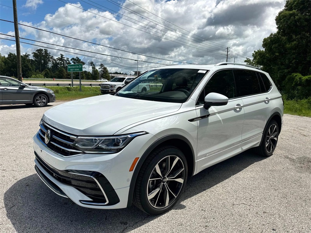 2024 Volkswagen Tiguan 2.0T SEL R-Line 1