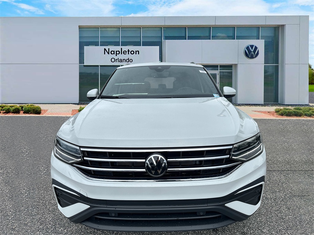 2024 Volkswagen Tiguan 2.0T SE 3