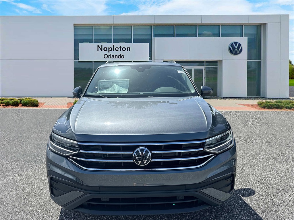 2024 Volkswagen Tiguan 2.0T SE 3