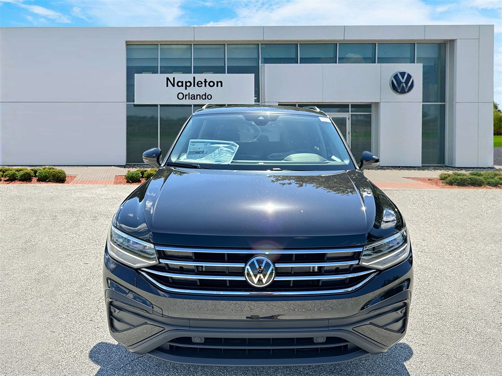 2024 Volkswagen Tiguan 2.0T SE 3