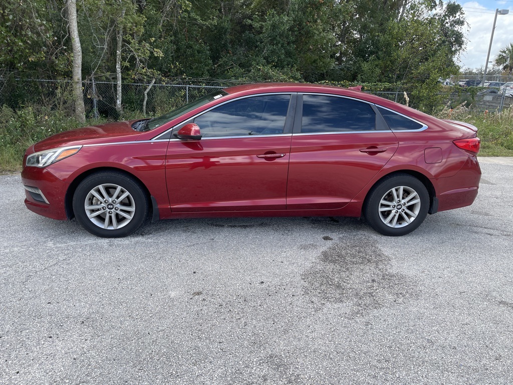 2015 Hyundai Sonata SE 2