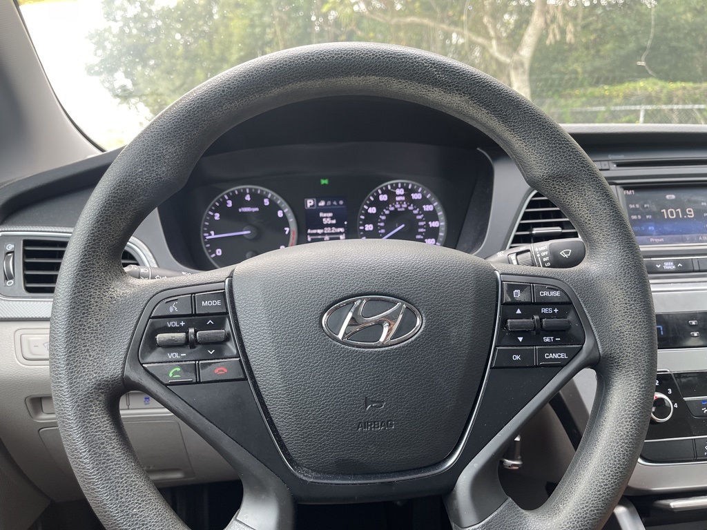 2015 Hyundai Sonata SE 6