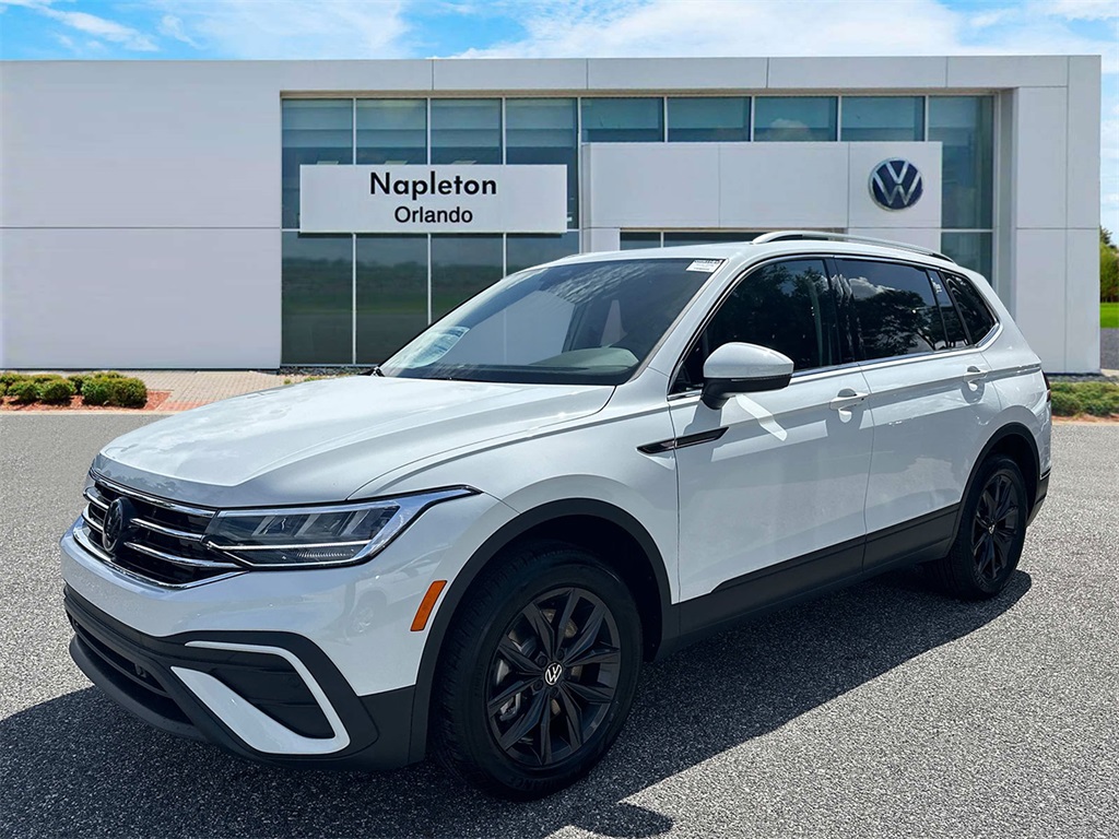 2024 Volkswagen Tiguan 2.0T SE 1