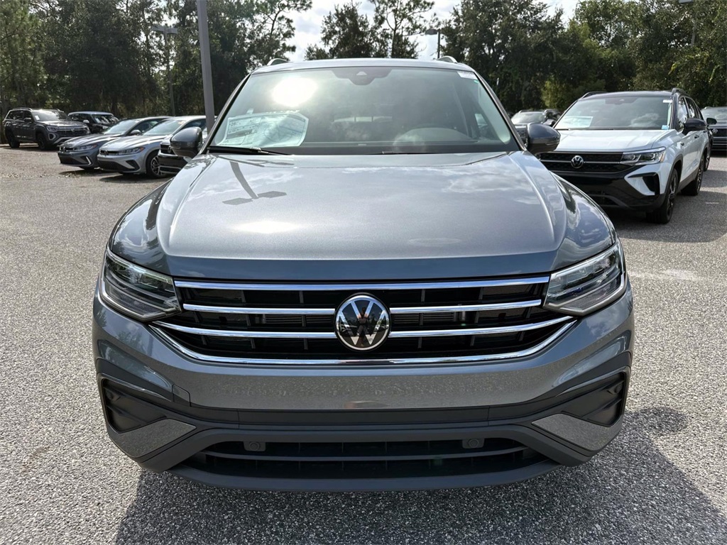 2024 Volkswagen Tiguan 2.0T SE 3