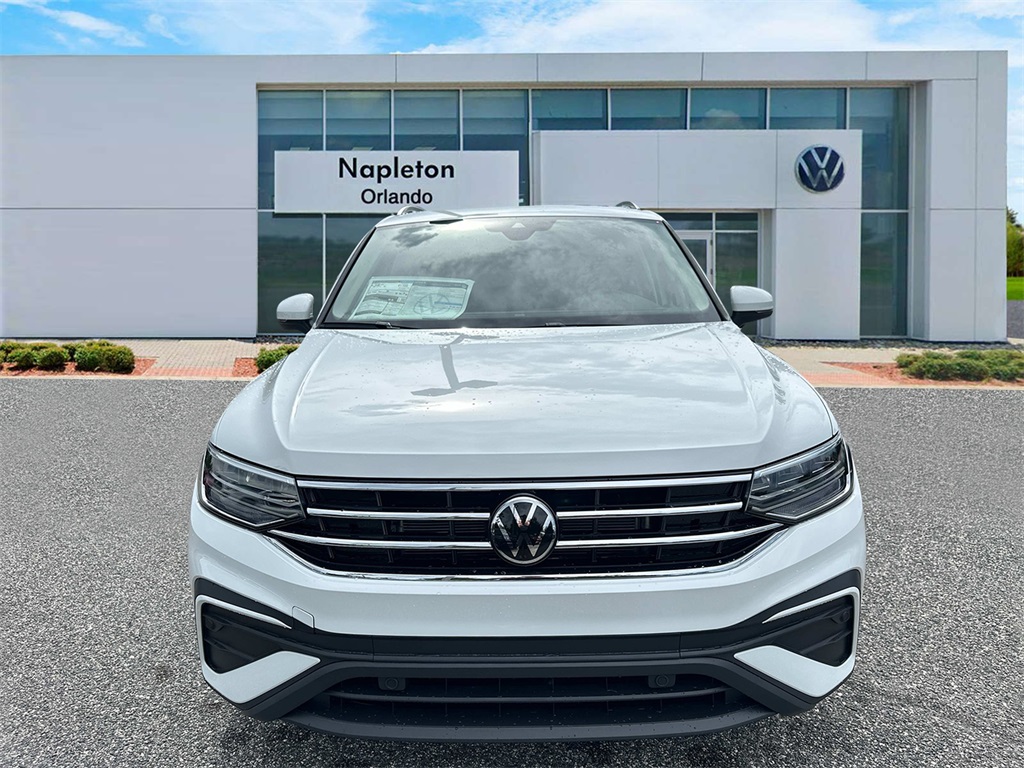 2024 Volkswagen Tiguan 2.0T SE 3