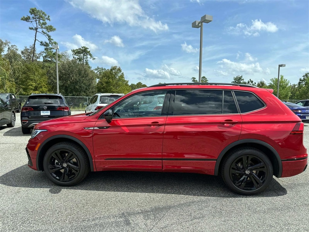 2024 Volkswagen Tiguan 2.0T SE R-Line Black 4