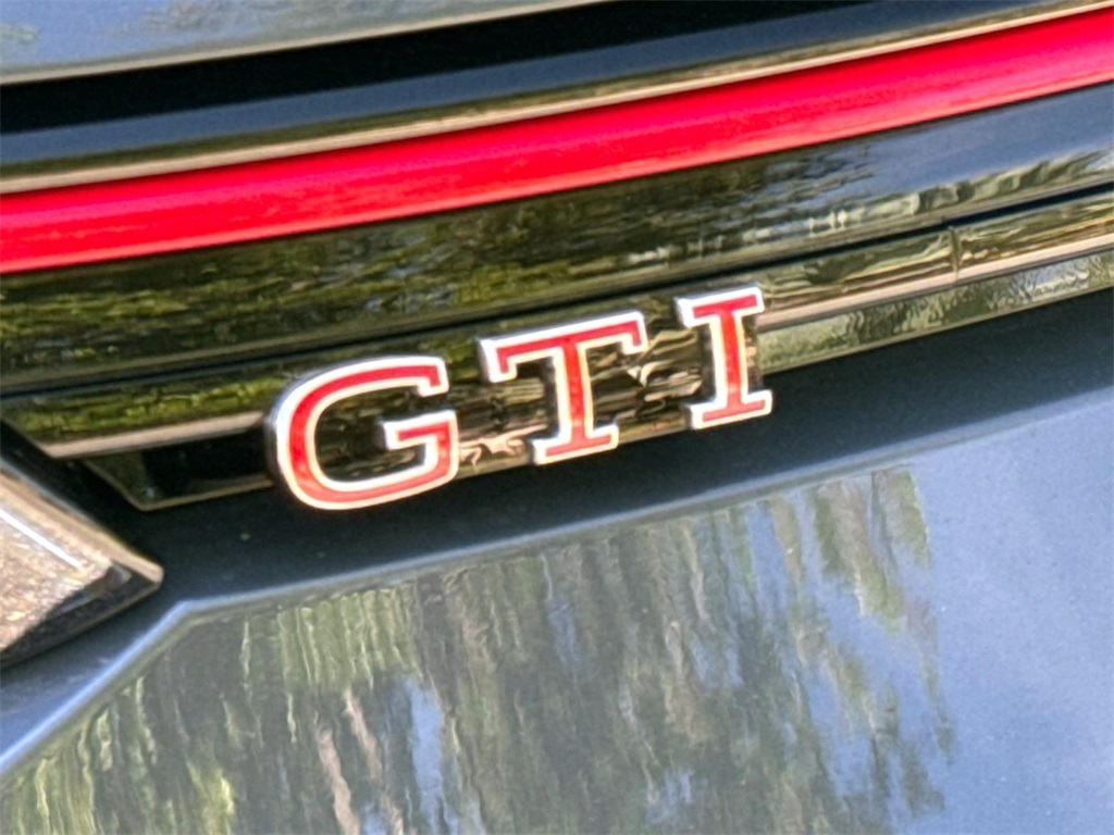 2024 Volkswagen Golf GTI S 20