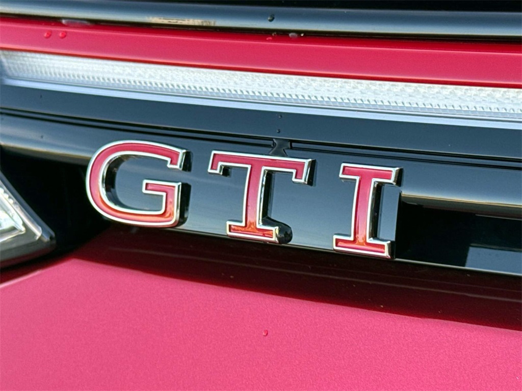 2024 Volkswagen Golf GTI SE 24