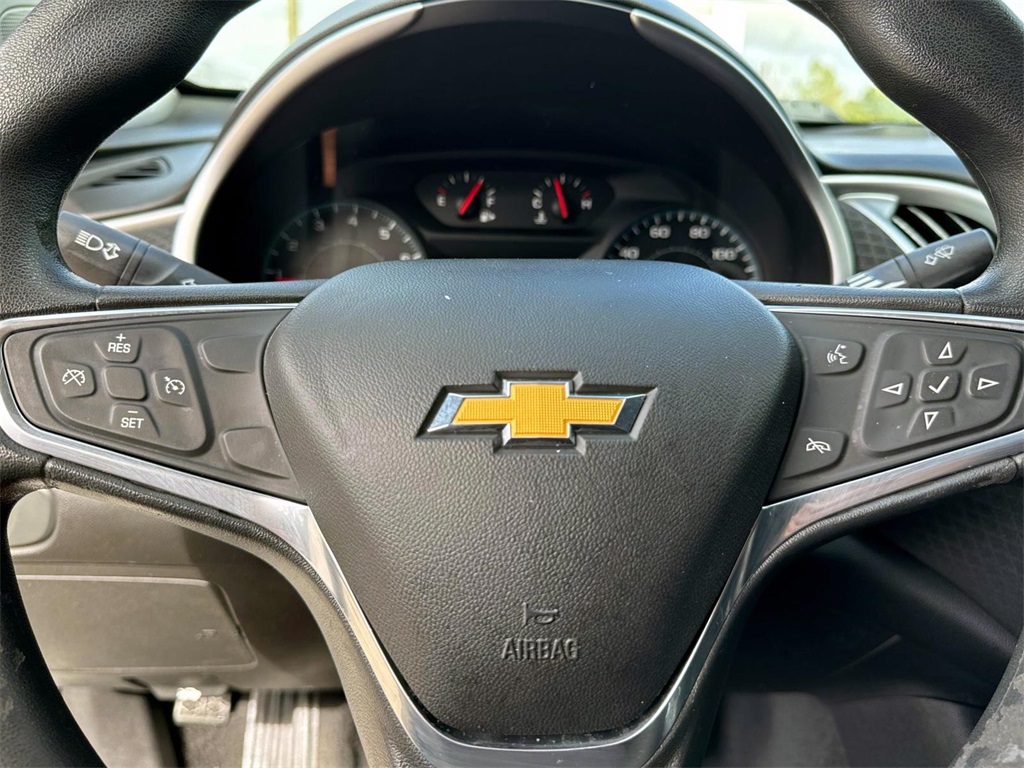 2017 Chevrolet Malibu LS 10