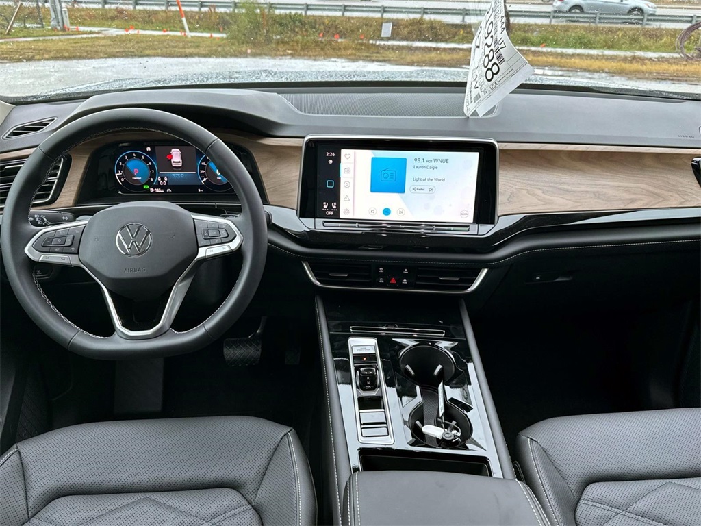 2025 Volkswagen Atlas 2.0T SE w/Technology 11