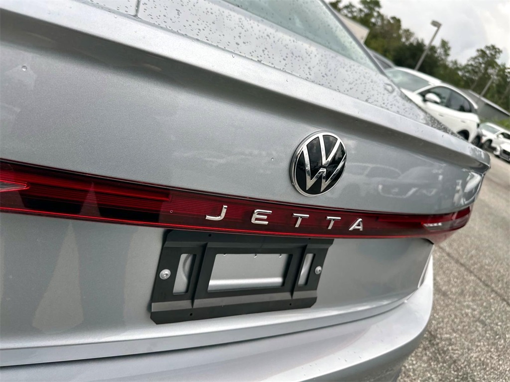 2025 Volkswagen Jetta Sport 8