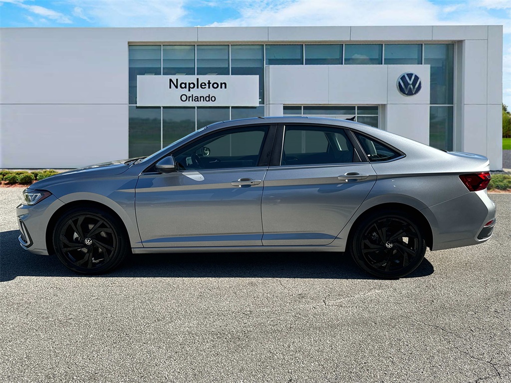 2025 Volkswagen Jetta 1.5T SE 4