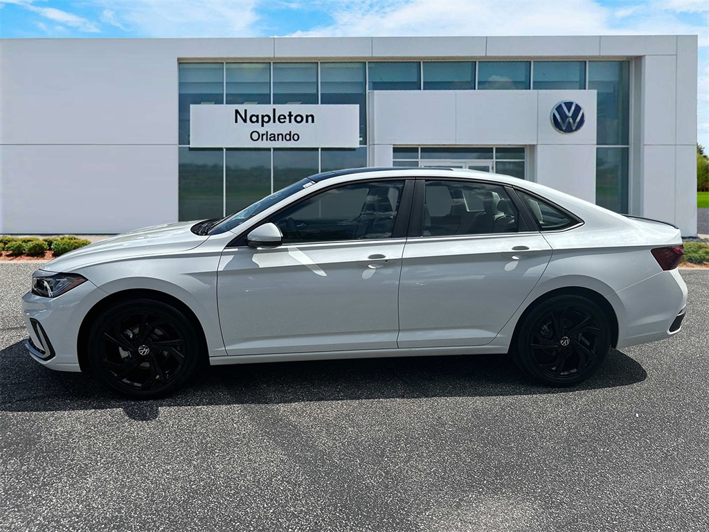 2025 Volkswagen Jetta 1.5T SE 4