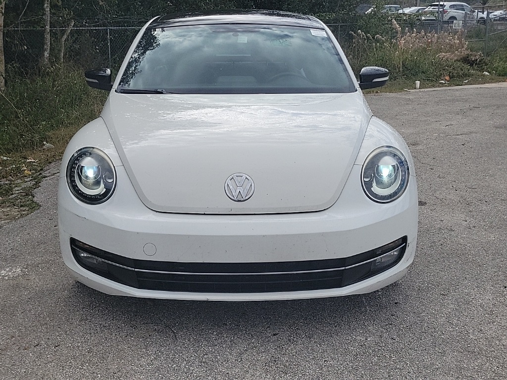 2012 Volkswagen Beetle 2.0 TSi 2