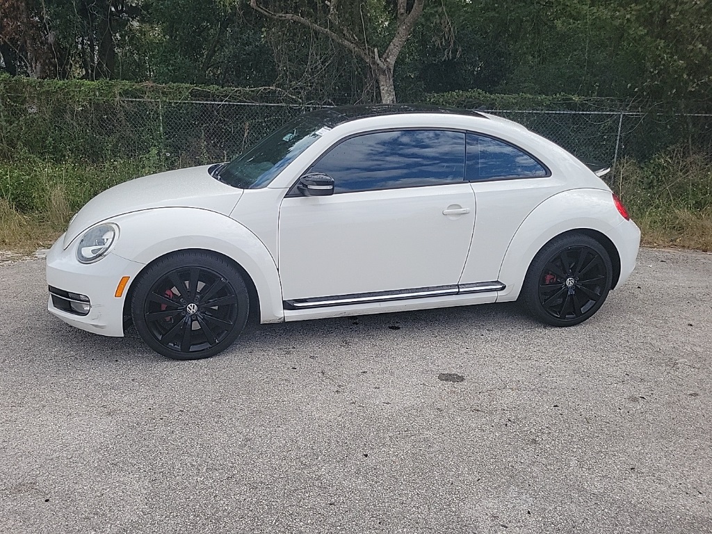 2012 Volkswagen Beetle 2.0 TSi 3