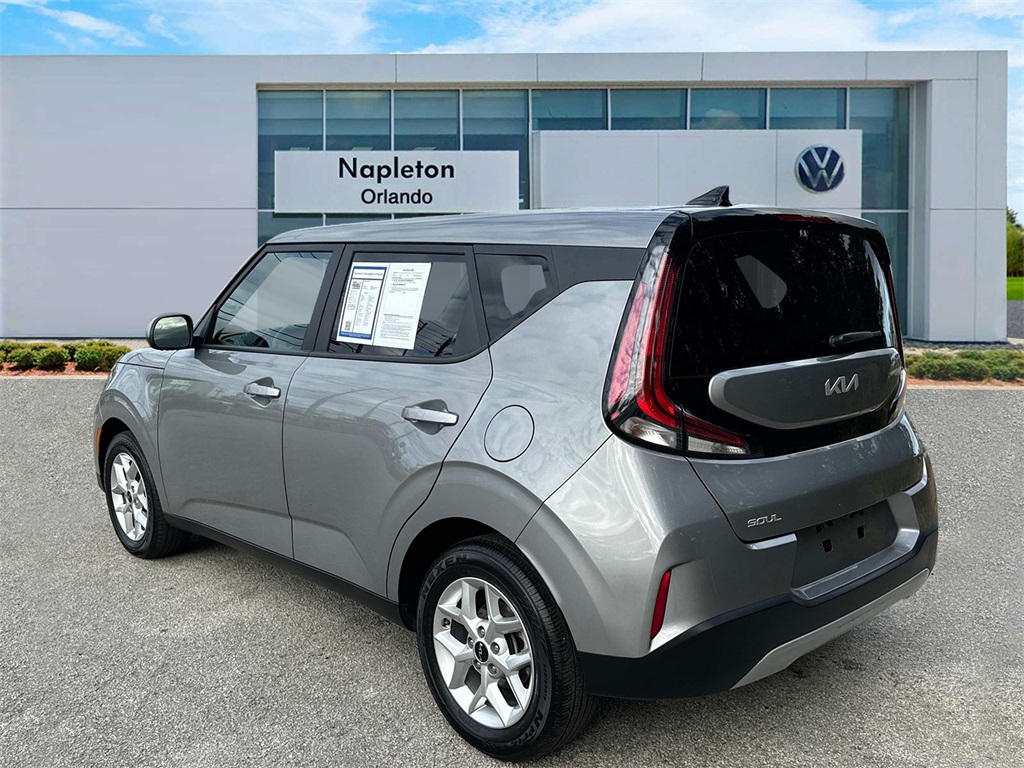 2023 Kia Soul LX 6