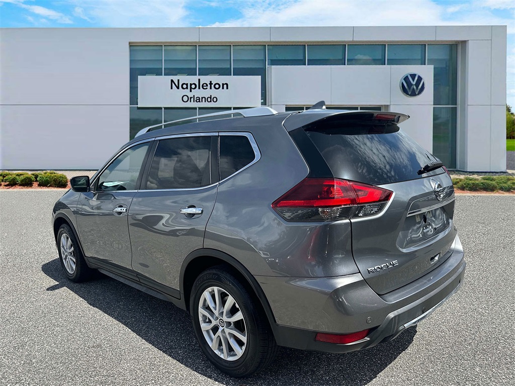 2019 Nissan Rogue SV 6