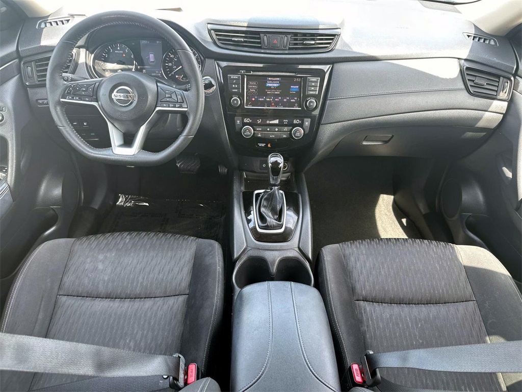 2019 Nissan Rogue SV 14