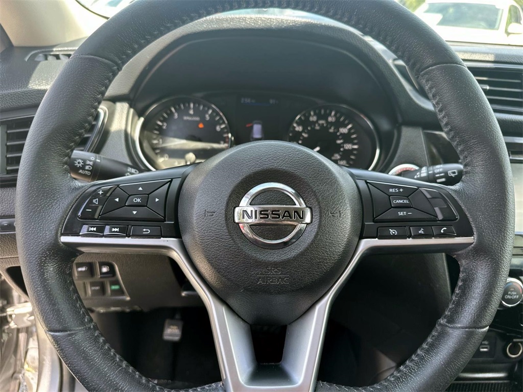 2019 Nissan Rogue SV 15