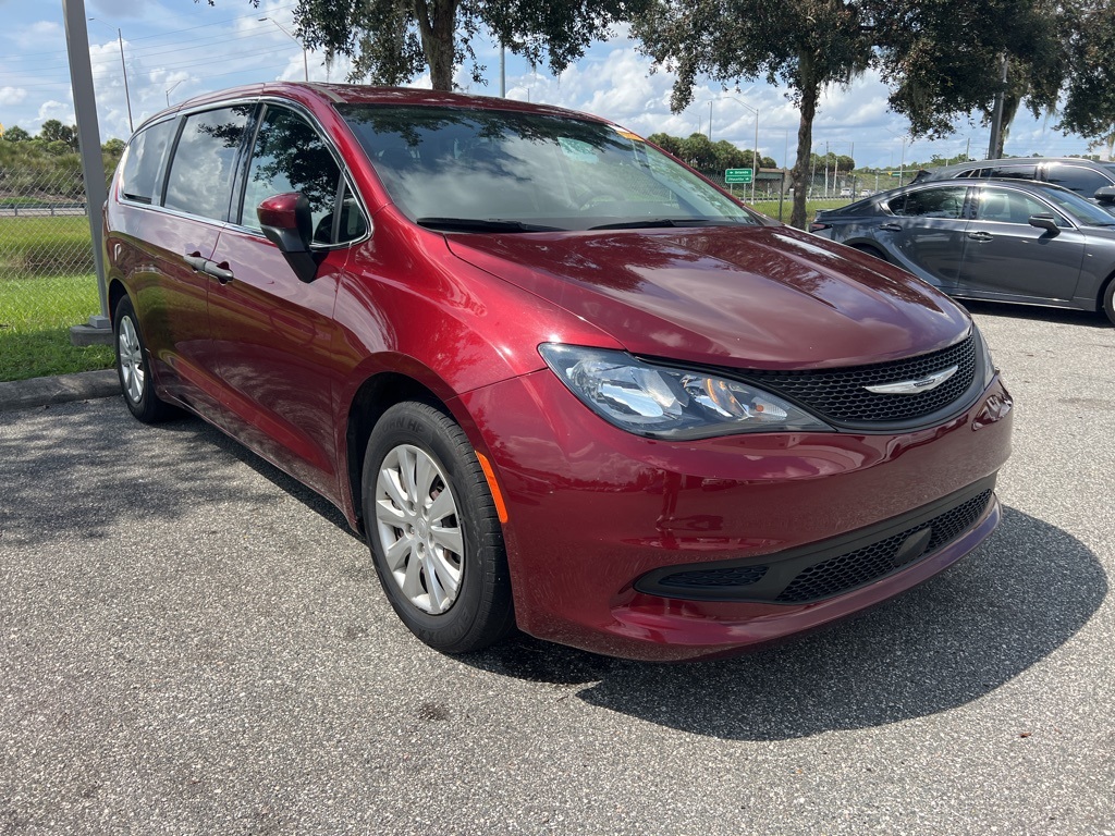 2021 Chrysler Voyager L 20