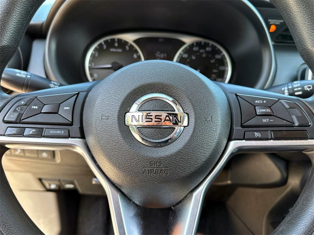 2021 Nissan Kicks S 11