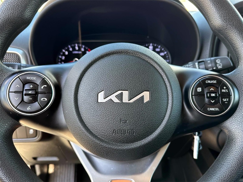 2022 Kia Soul LX 10