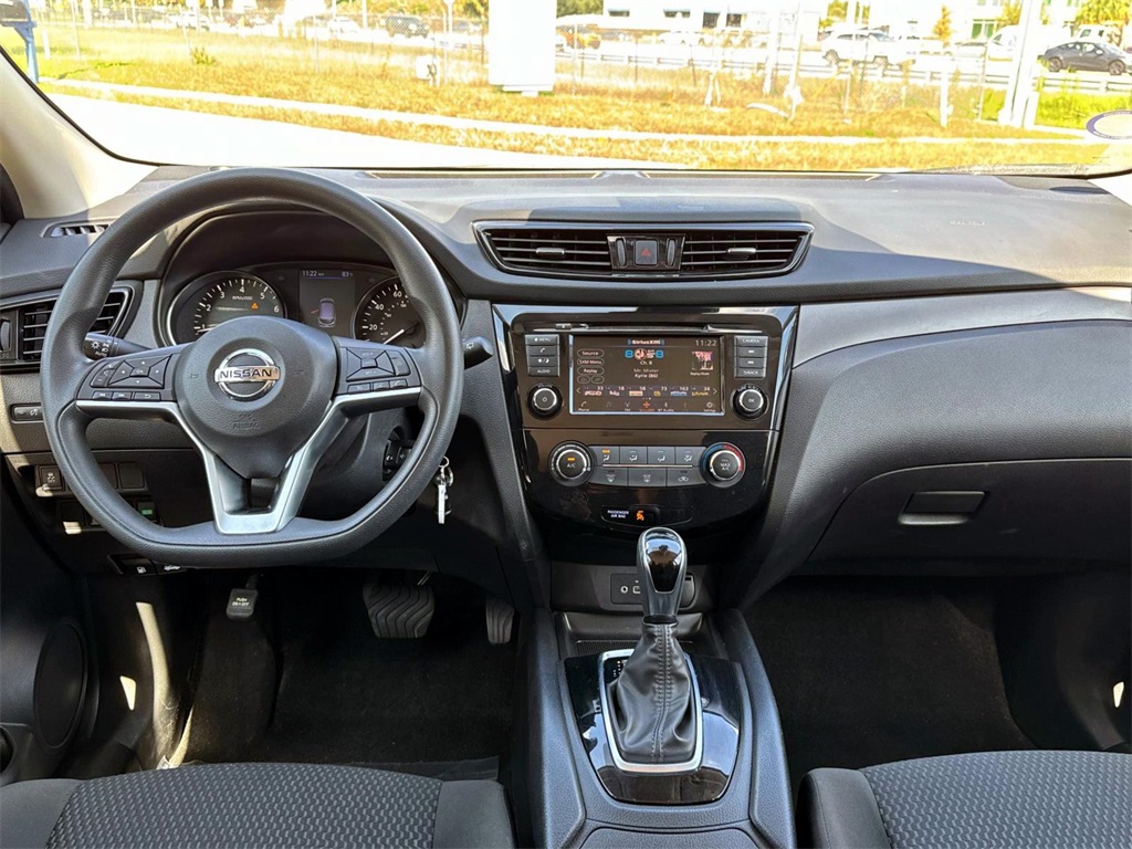 2021 Nissan Rogue Sport S 12