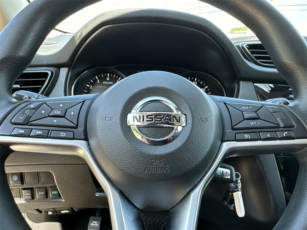 2021 Nissan Rogue Sport S 13