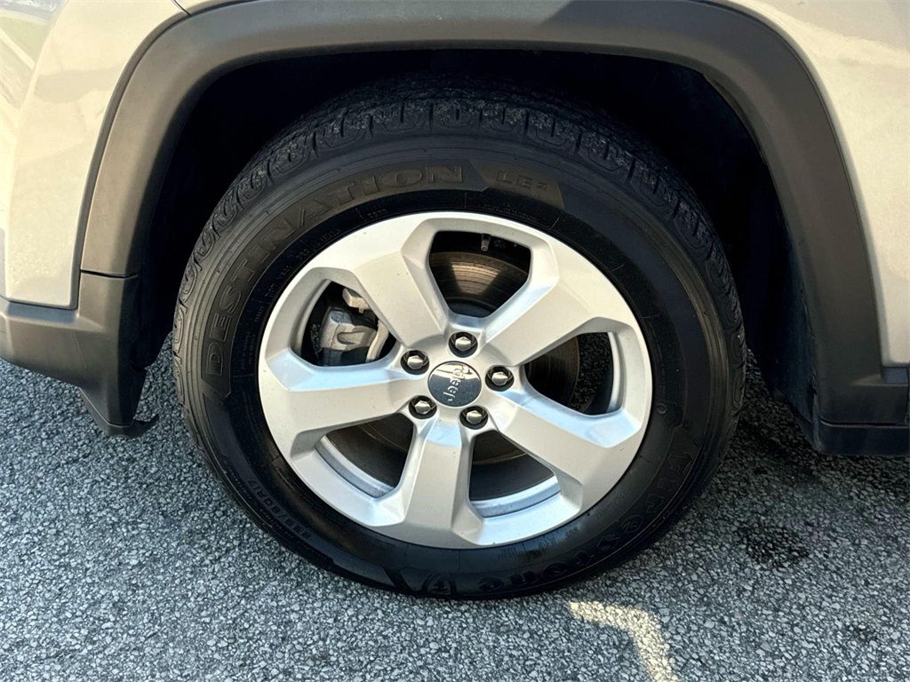 2021 Jeep Compass Latitude 25