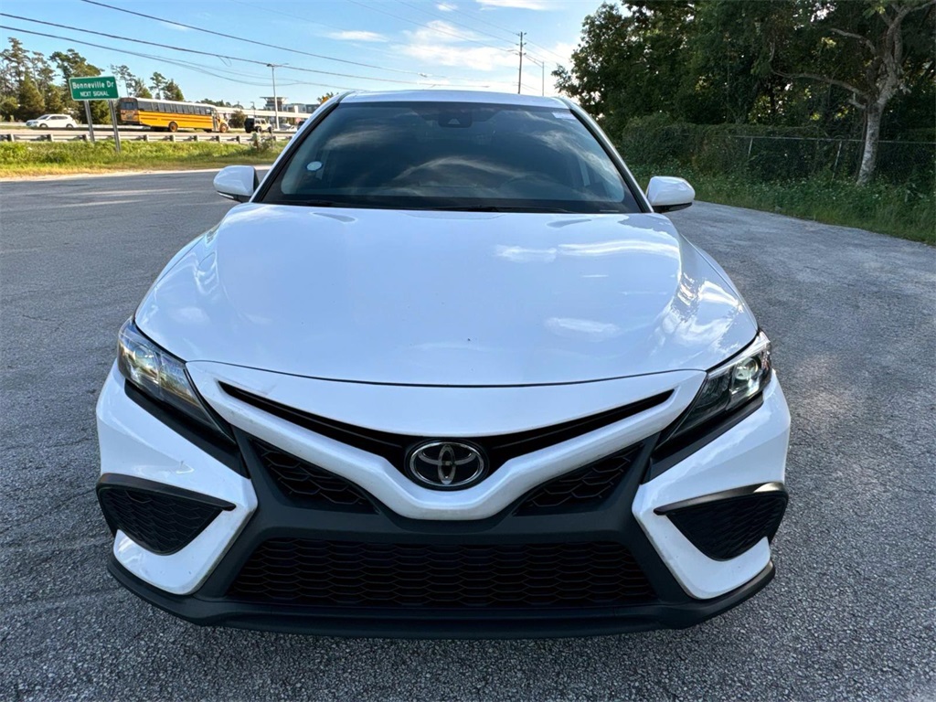 2023 Toyota Camry SE 3