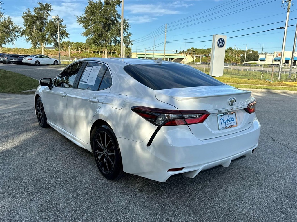 2023 Toyota Camry SE 6