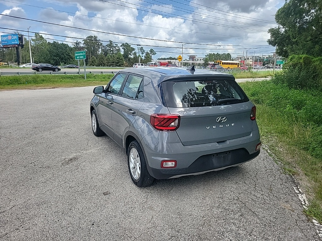 2021 Hyundai Venue SE 4