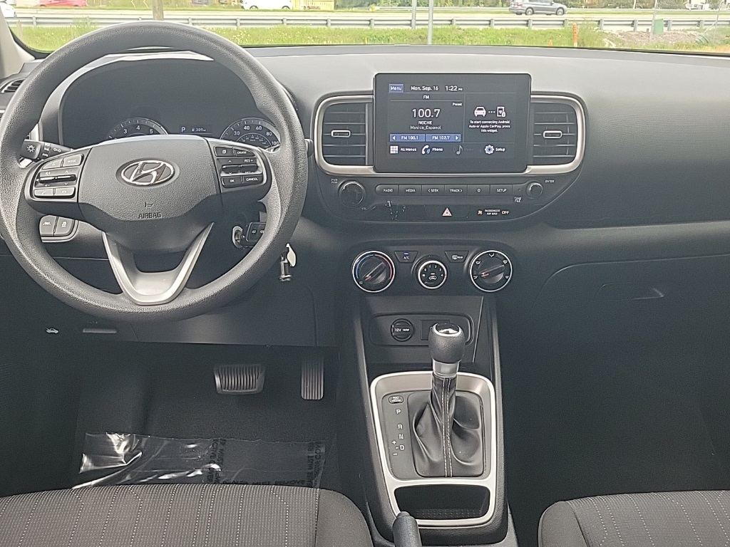 2021 Hyundai Venue SE 11