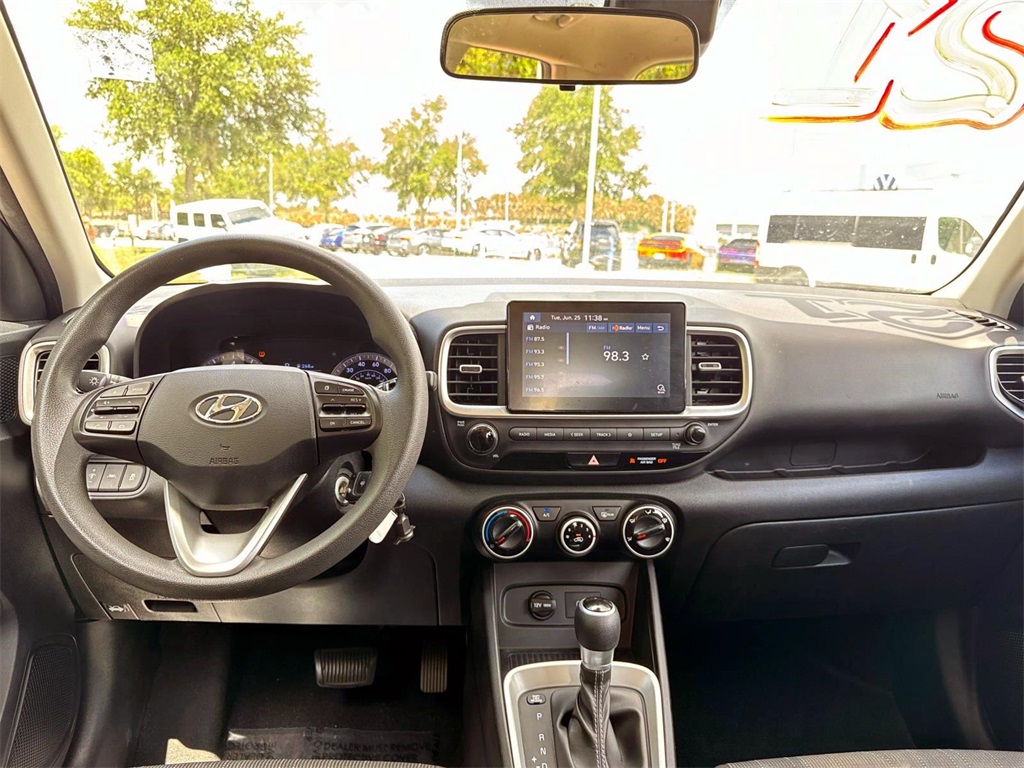 2021 Hyundai Venue SE 9