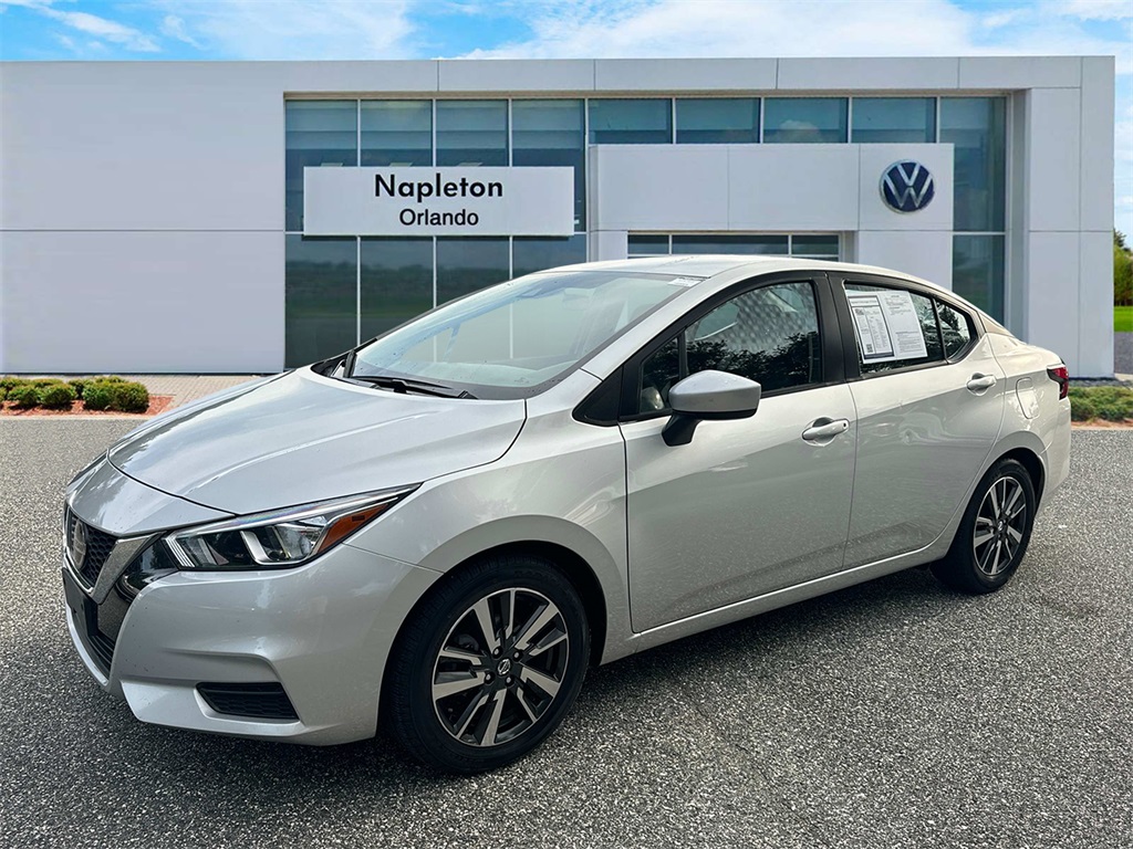 2022 Nissan Versa 1.6 SV 1