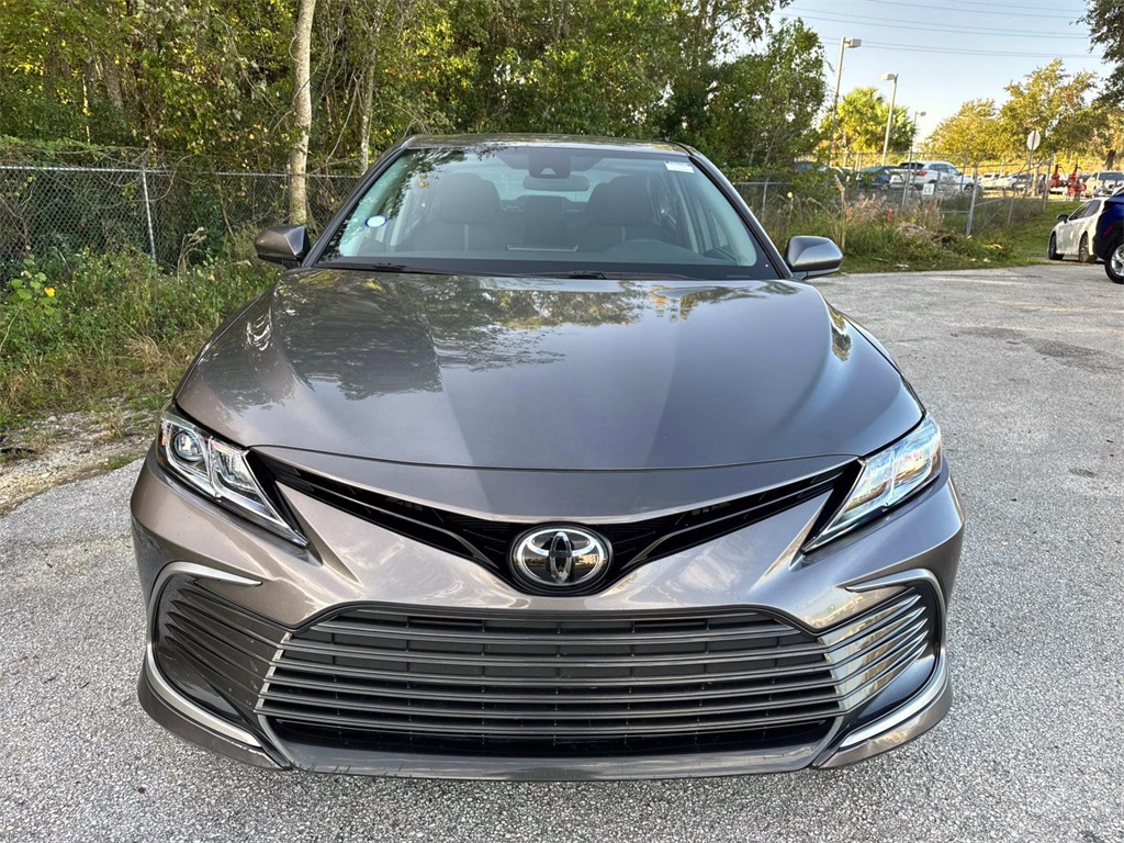 2023 Toyota Camry LE 3