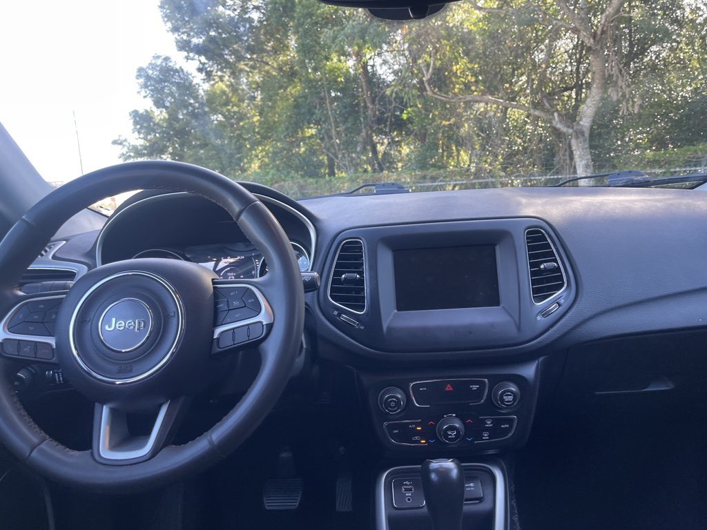 2021 Jeep Compass Latitude 19