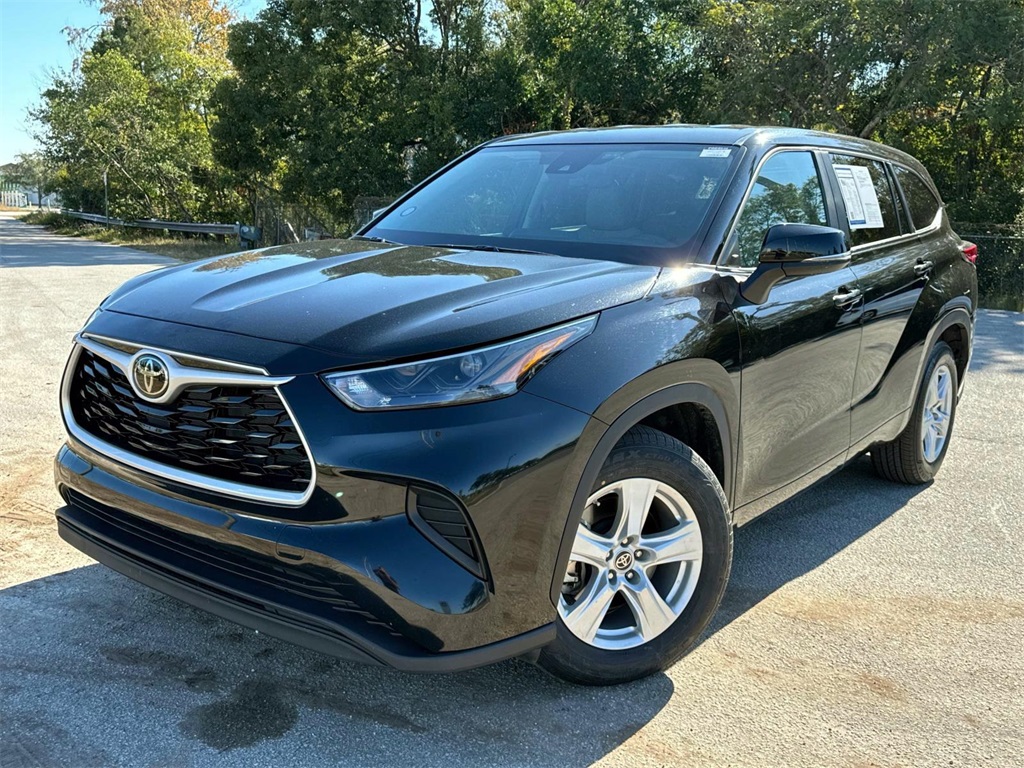 2023 Toyota Highlander L 24