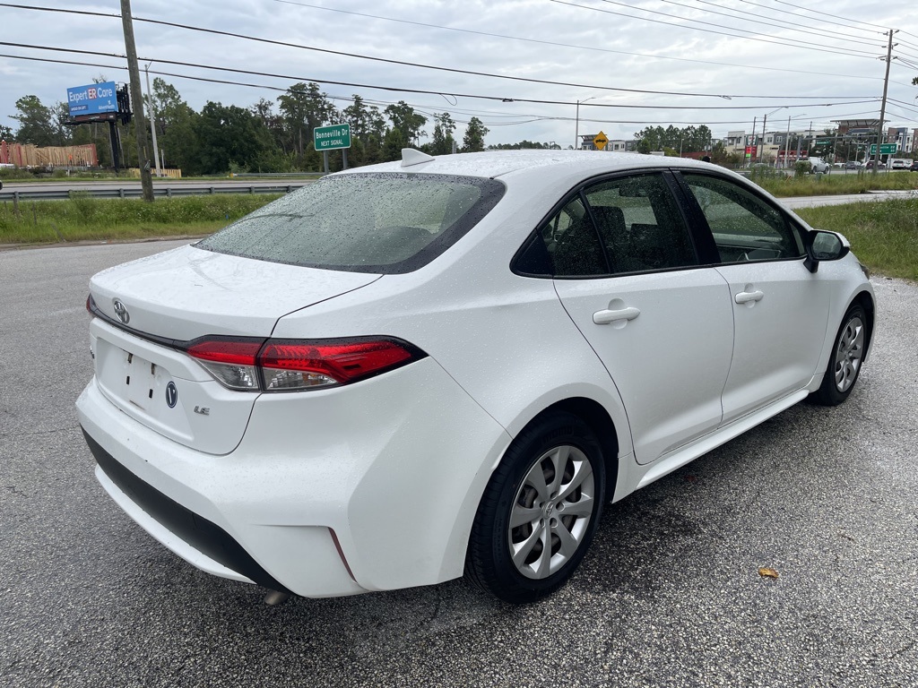 2021 Toyota Corolla LE 4