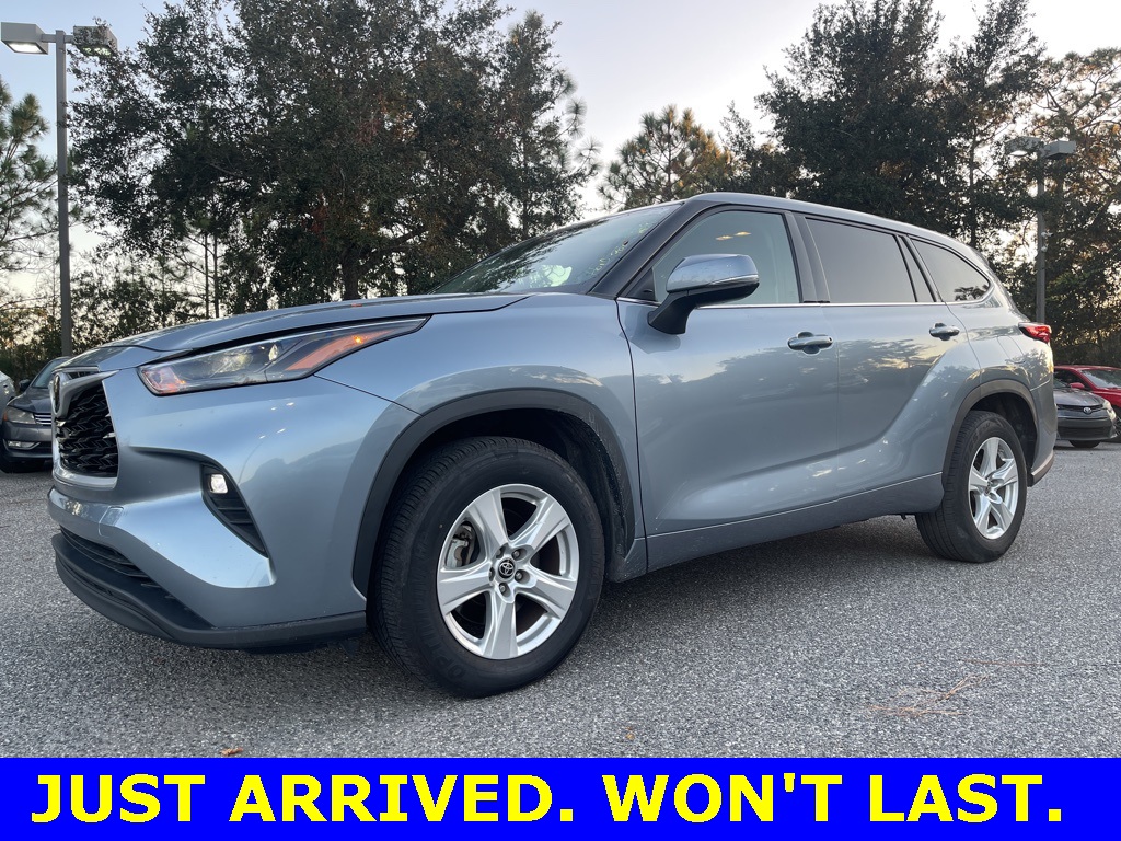 2022 Toyota Highlander LE 1