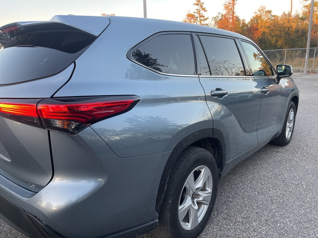 2022 Toyota Highlander LE 5