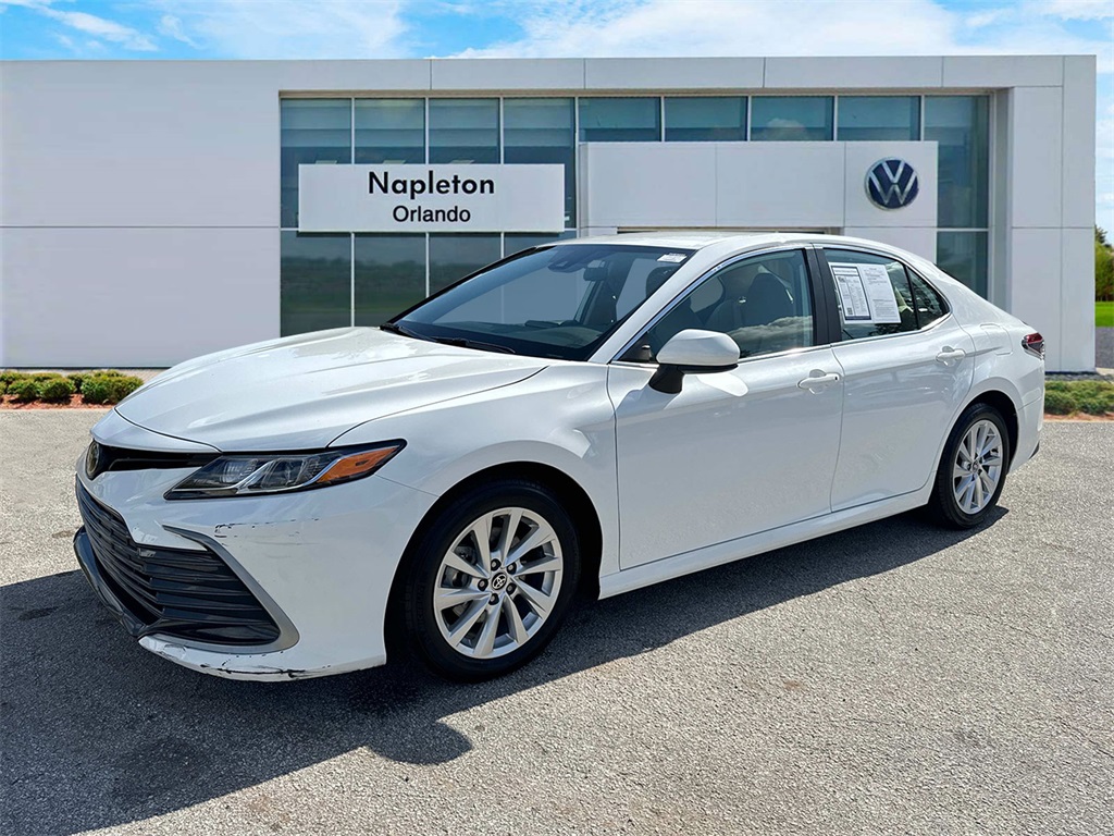 2023 Toyota Camry LE 1