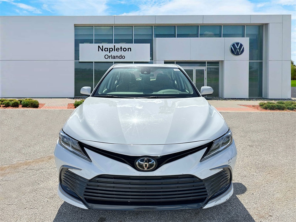 2023 Toyota Camry LE 3