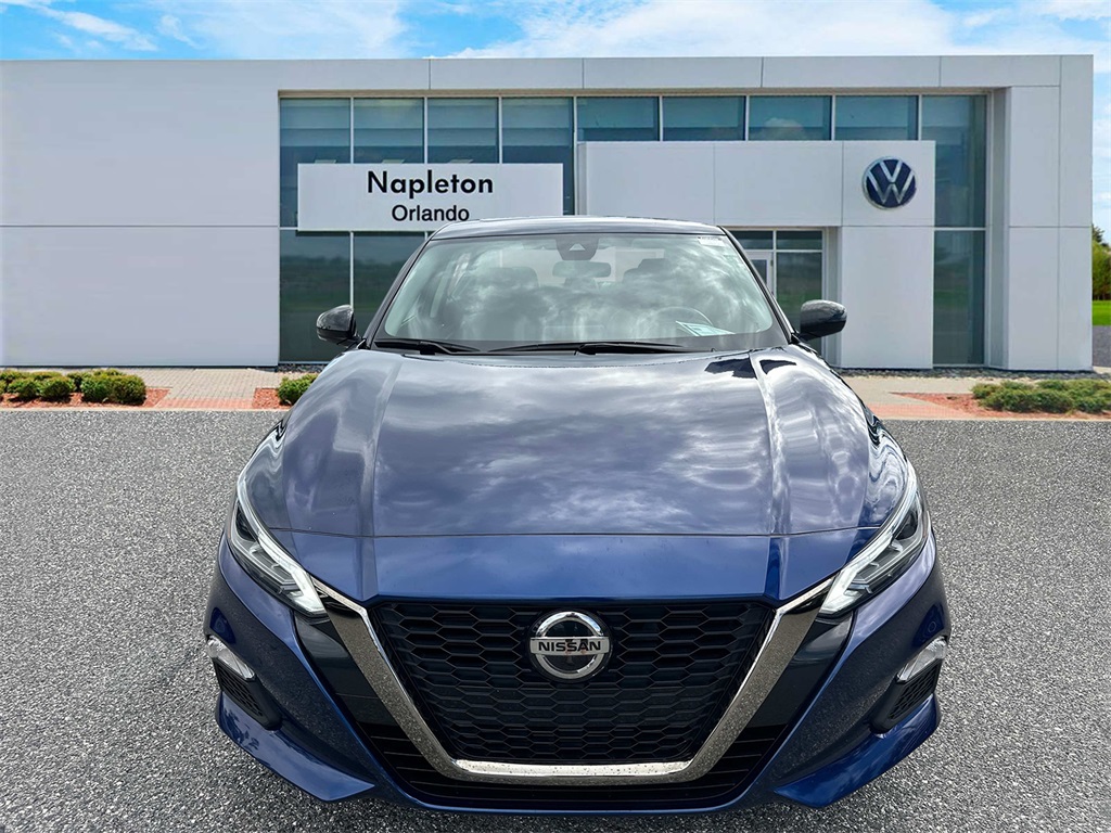 2022 Nissan Altima 2.0 SR 3