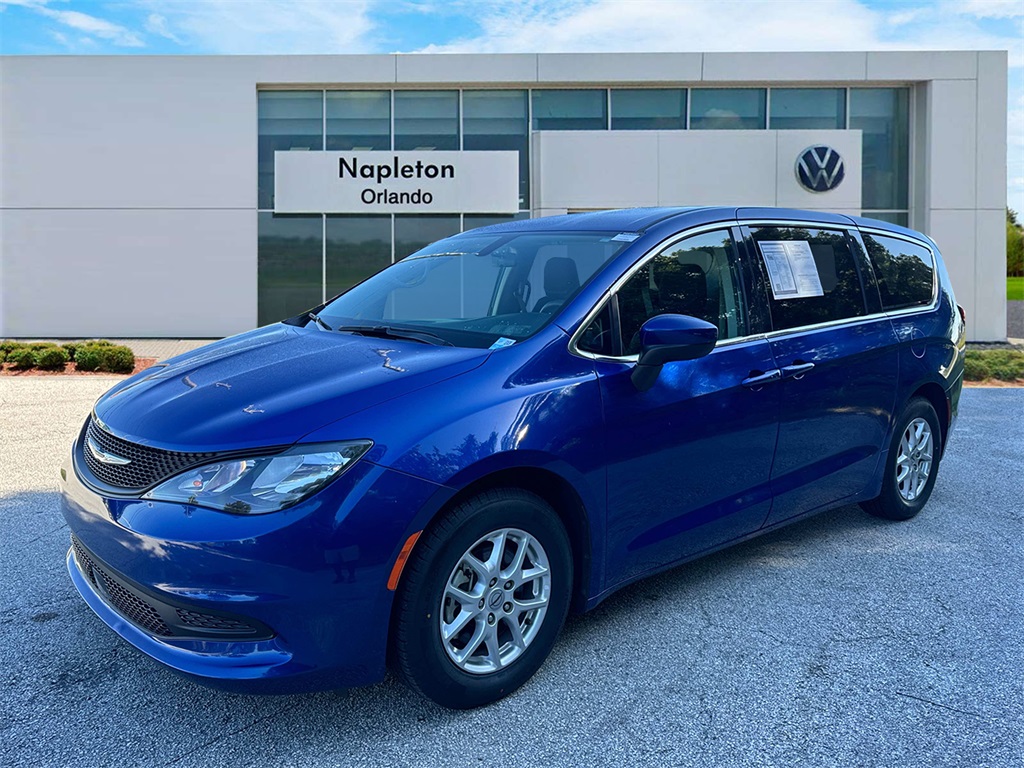 2021 Chrysler Voyager LX 1